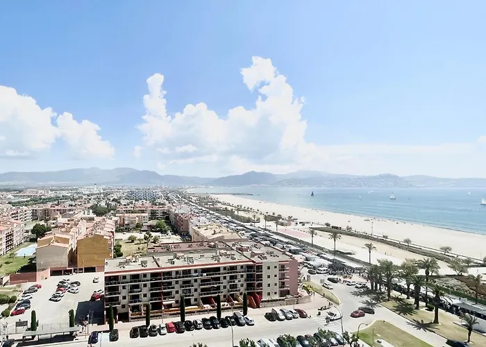 Apartament Estilos I Renovat A Primera Linia, Amb Vistes Privilegiades!